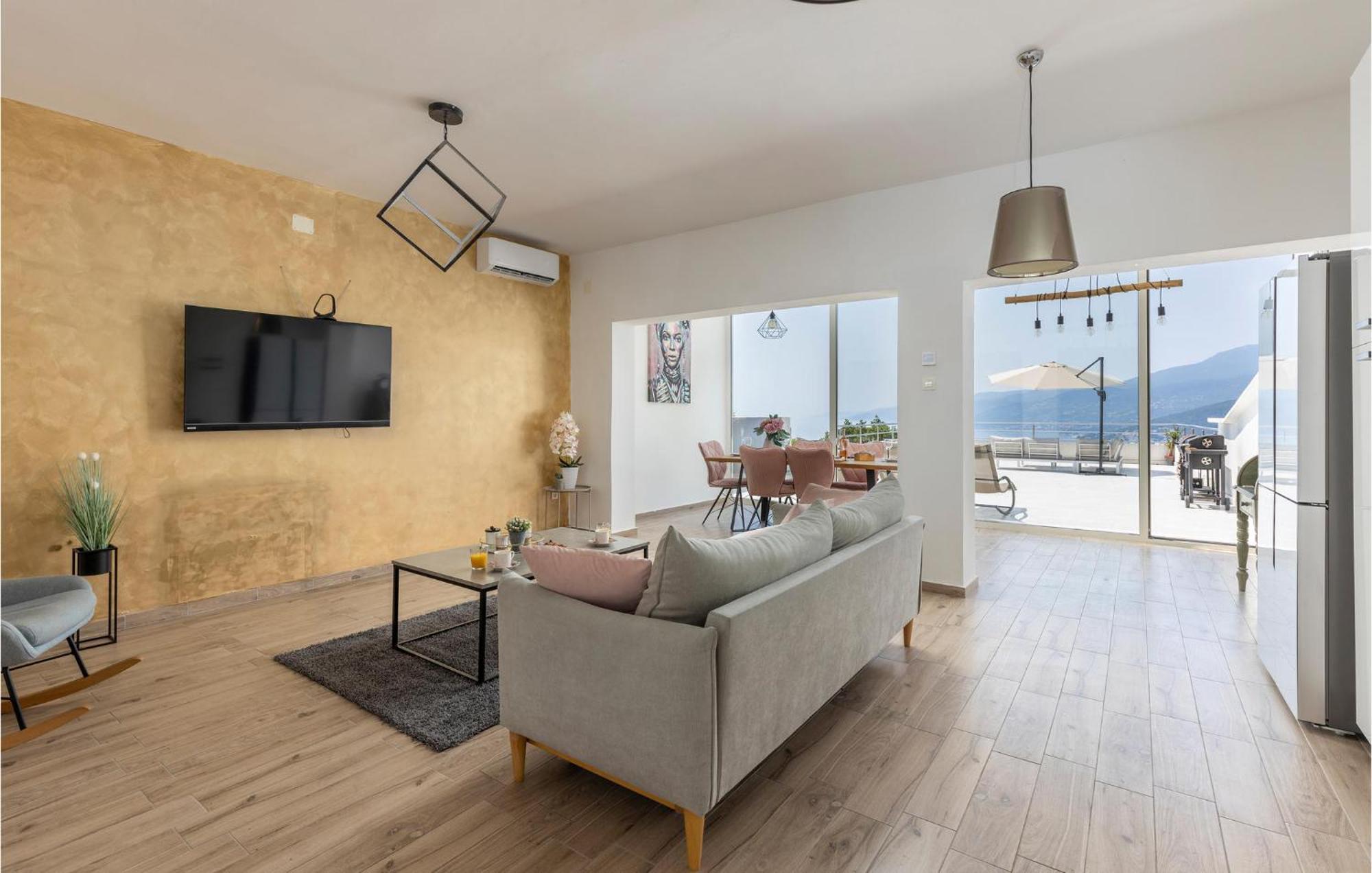 Amazing Apartment In Rijeka With Wifi Екстериор снимка