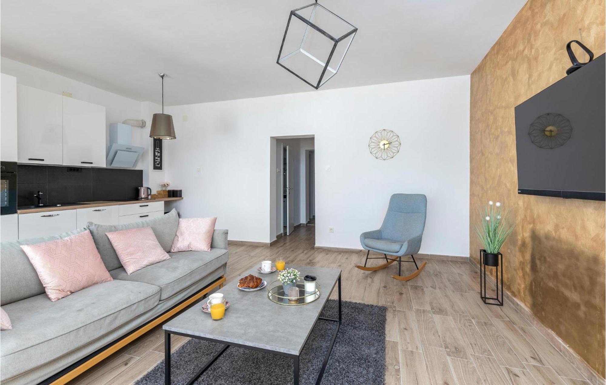 Amazing Apartment In Rijeka With Wifi Екстериор снимка